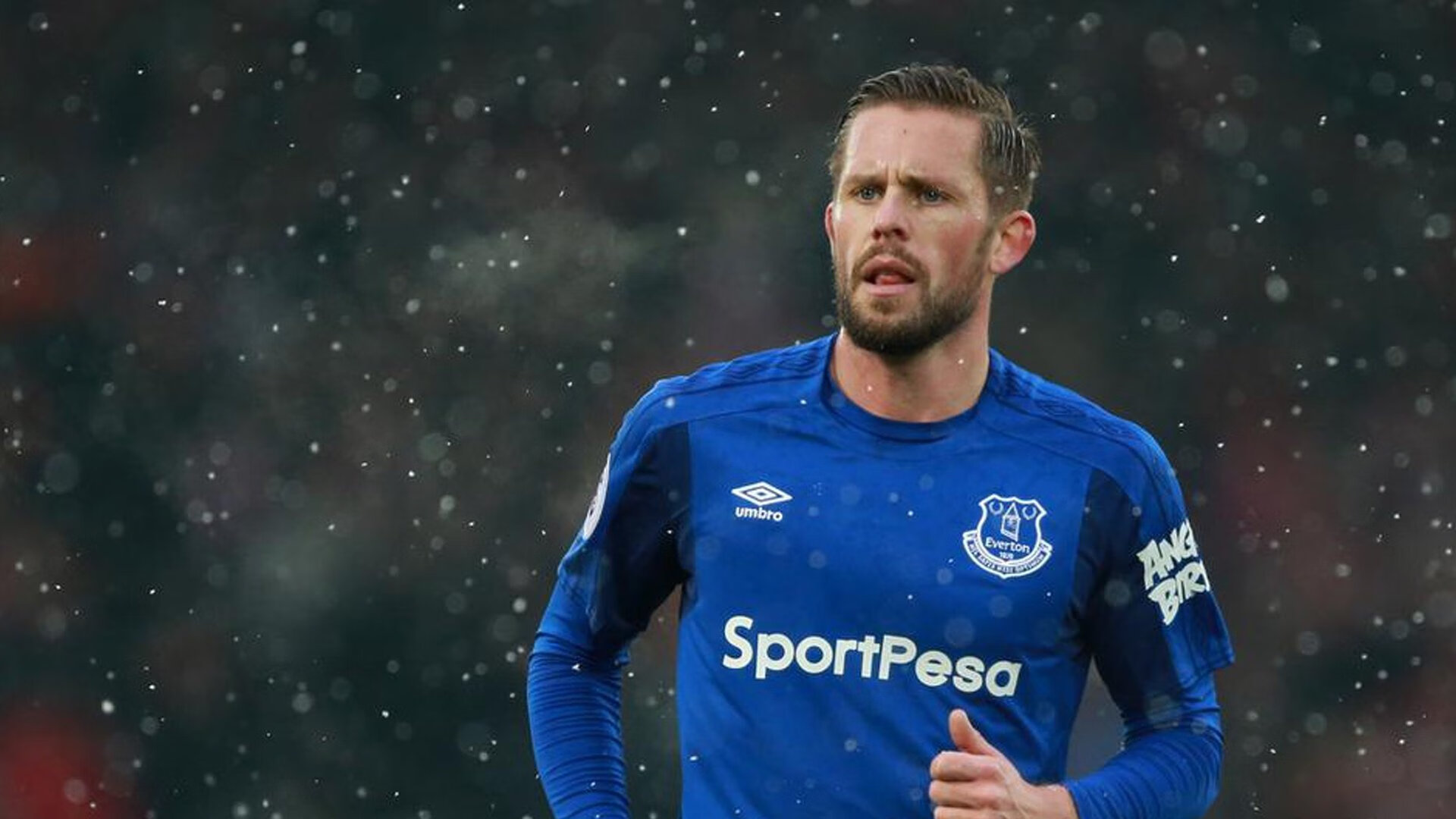 开云平台-F1街道赛之夜，基米希用实力证明自己，从引擎轰鸣到命运交响